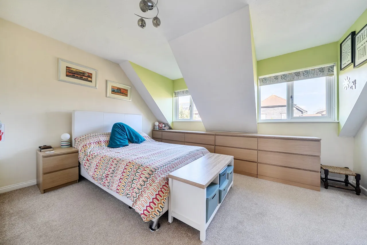 Angel Meadows, Odiham, Hook, RG29 1AR, photo 7