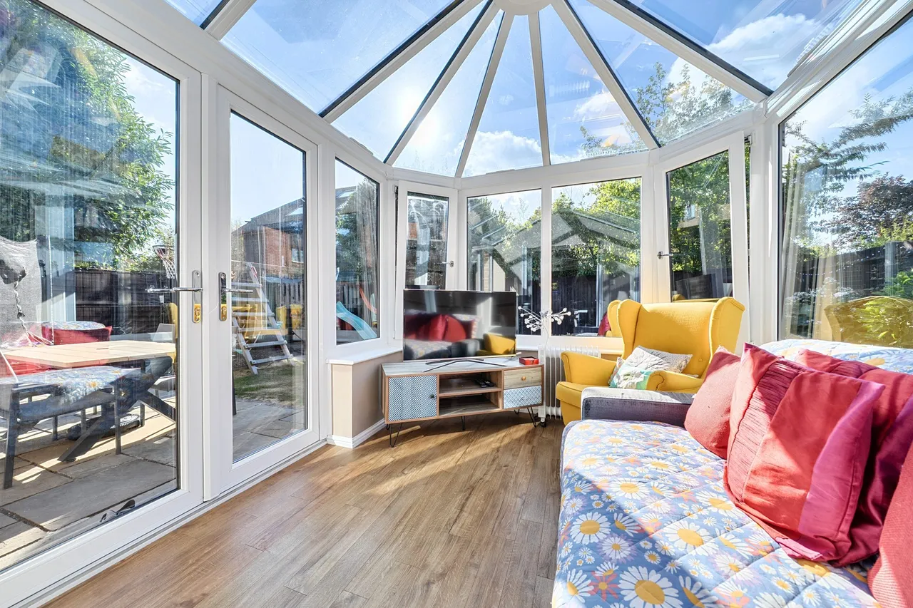 Angel Meadows, Odiham, Hook, RG29 1AR, photo 6