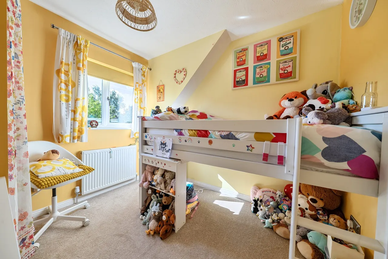 Angel Meadows, Odiham, Hook, RG29 1AR, photo 10