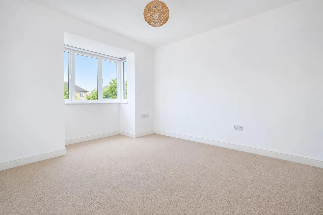 Fairwater Drive, Shepperton, TW17, photo 10