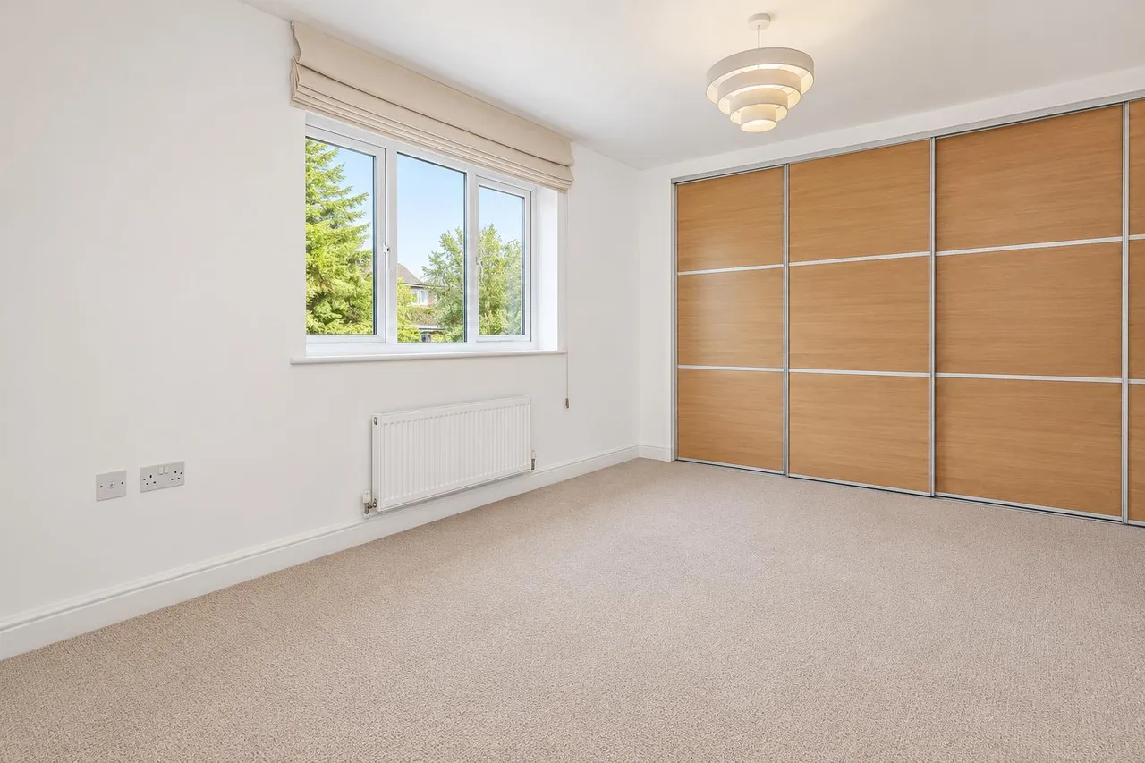 Fairwater Drive, Shepperton, TW17, photo 6