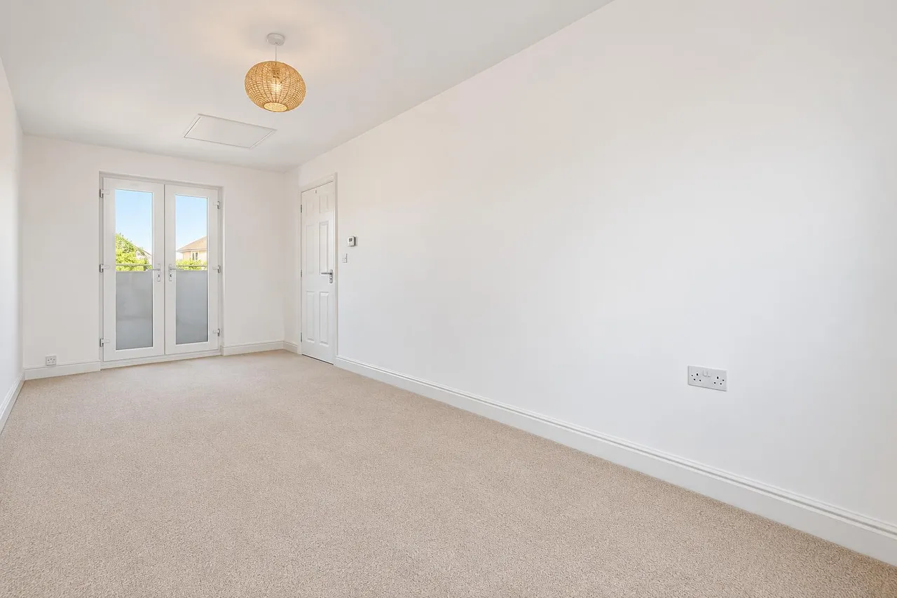 Fairwater Drive, Shepperton, TW17, photo 11