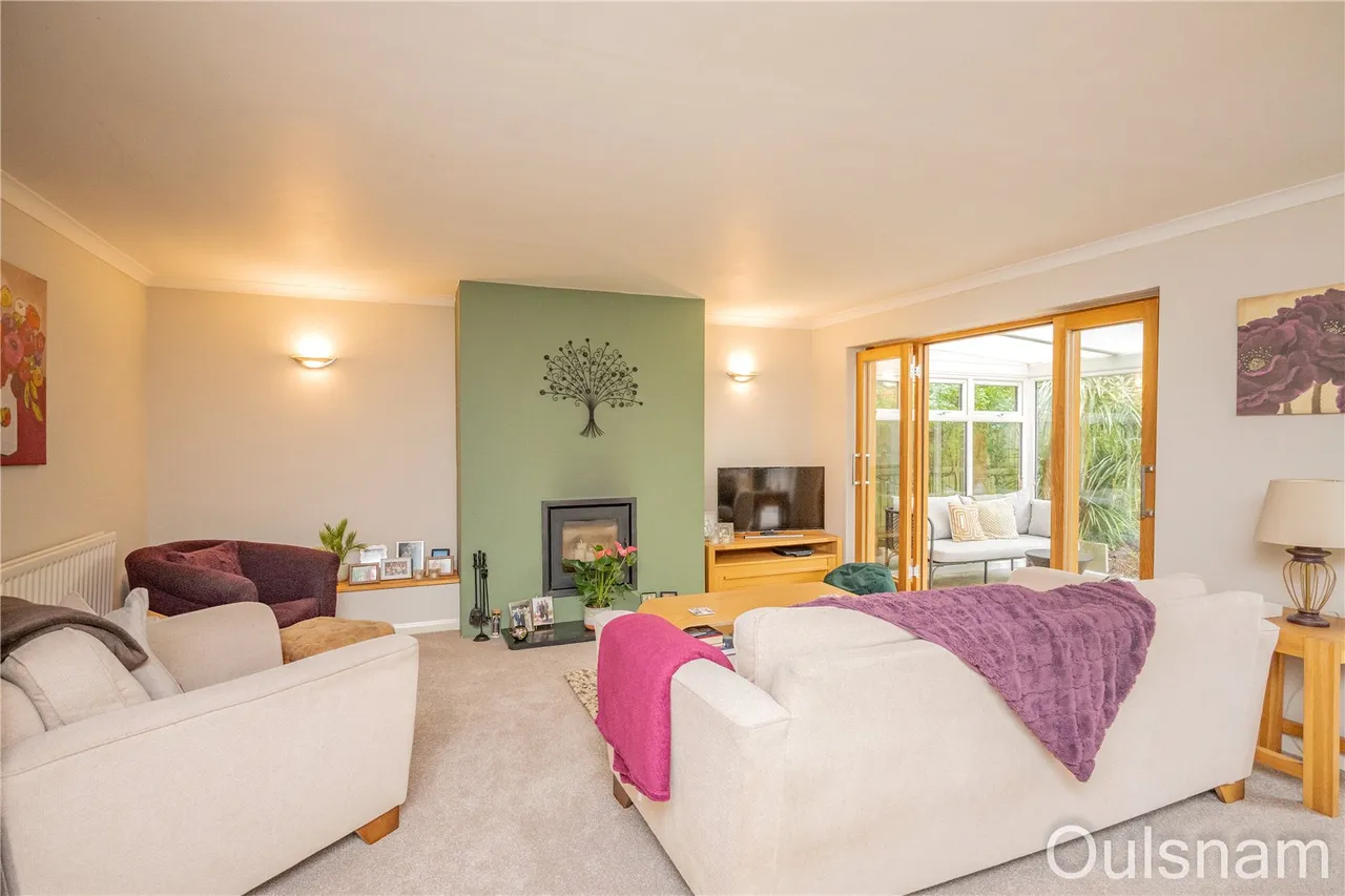 Manor Court Road, Bromsgrove, Worcestershire, B60 3NW, photo 6
