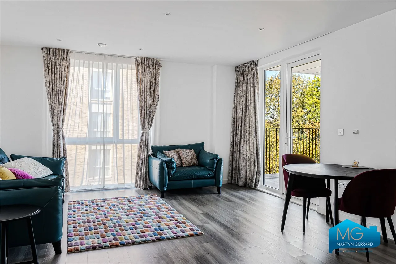 Medawar Drive, Mill Hill, NW7, photo 3