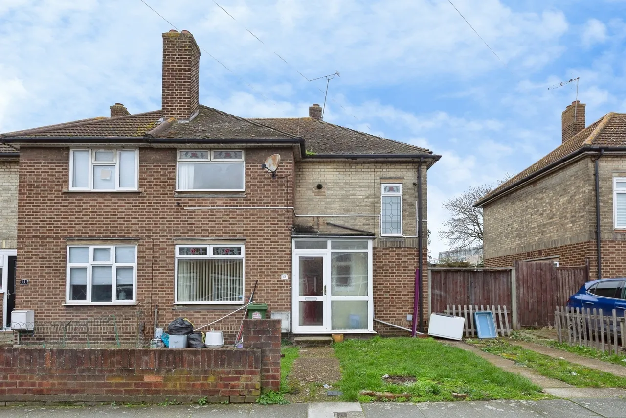 3 bed house for sale — Julia Gardens, BARKING, Essex, IG11