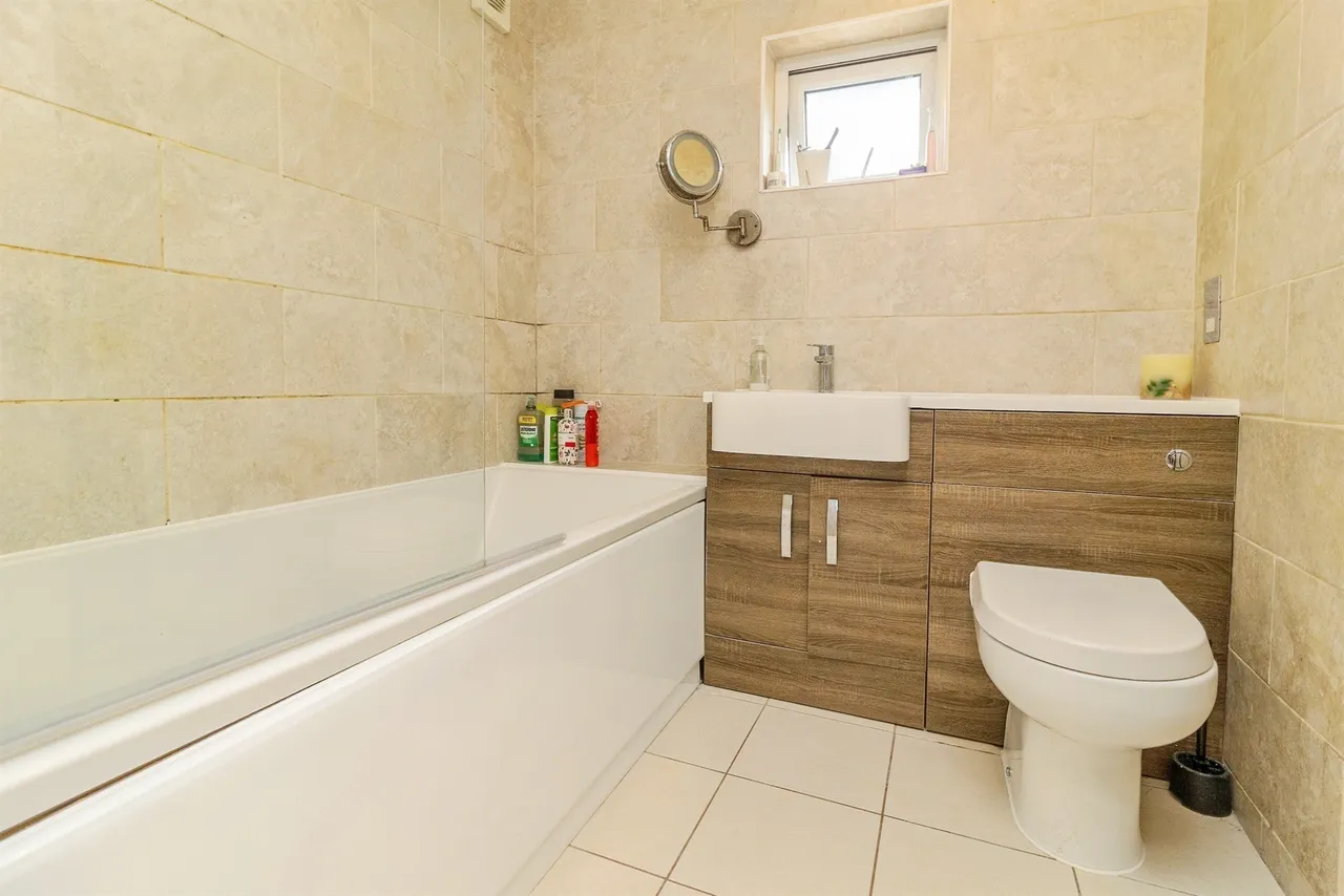 Chepstow Drive, Bletchley, MILTON KEYNES, photo 8