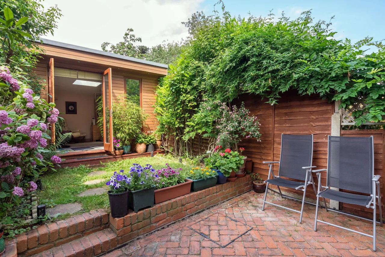 Pembroke Road, London, N10, photo 8