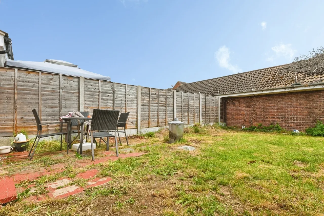 Lupin Way, Clacton-on-Sea, Essex, CO16, photo 5