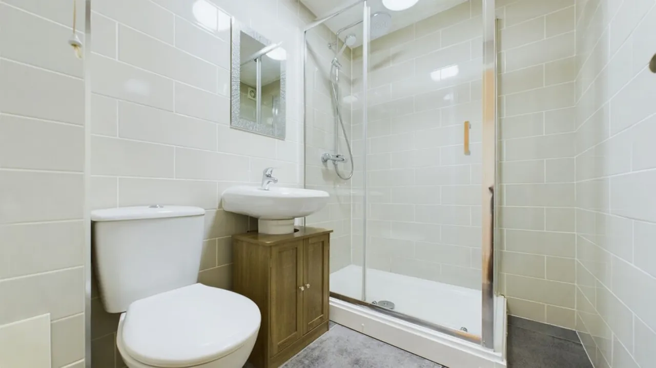 Mermaid Close, Bury St Edmunds, IP32, photo 6