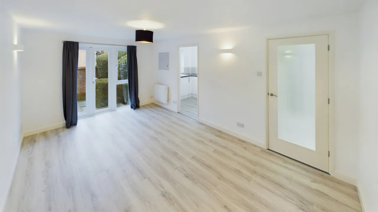 Mermaid Close, Bury St Edmunds, IP32, photo 2