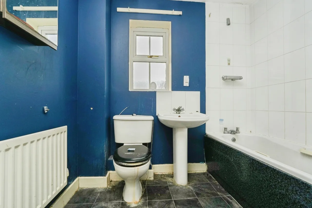 Mount Pleasant, Kingsway, Gloucester, Gloucestershire, GL2, photo 5