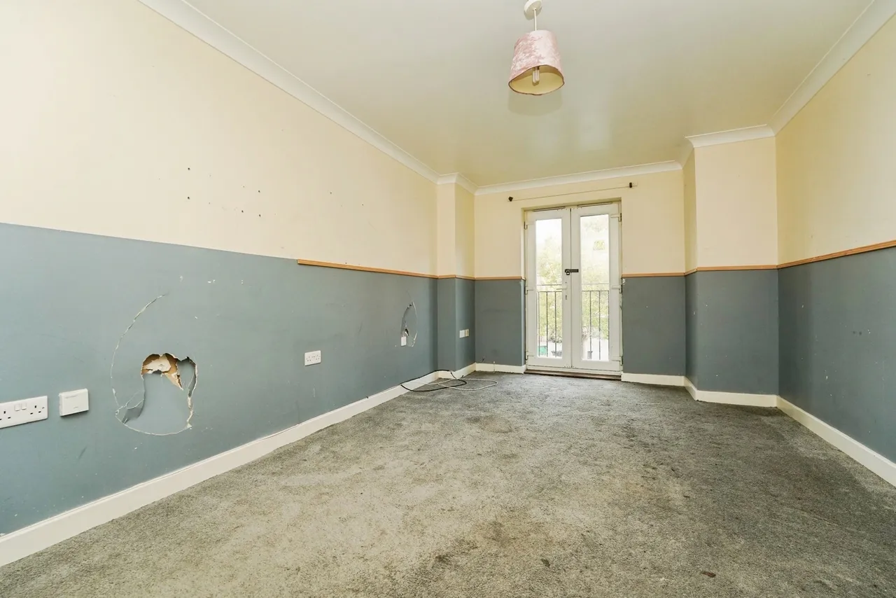 Mount Pleasant, Kingsway, Gloucester, Gloucestershire, GL2, photo 4