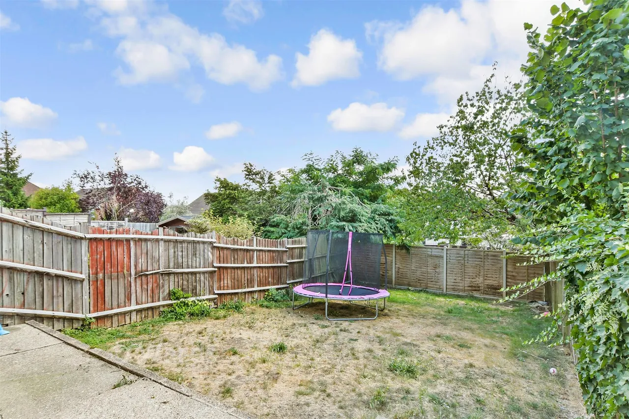 Merrals Wood Road, Strood, ME2, photo 3