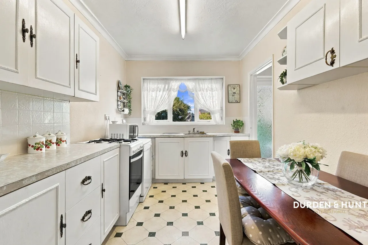 Briscoe Road, Rainham, RM13, photo 4