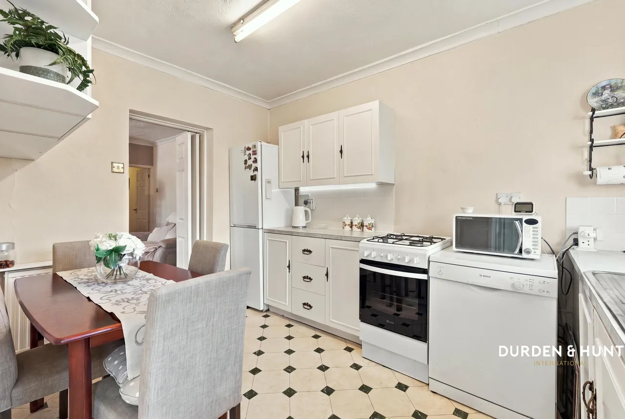 Briscoe Road, Rainham, RM13, photo 5