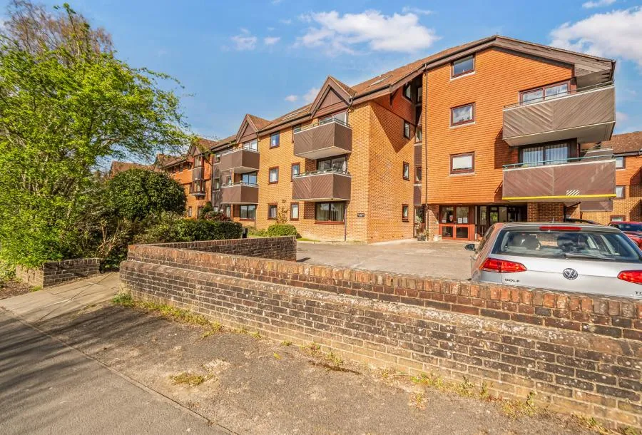 Sandhurst Road, TN2, photo 10