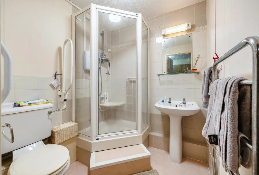 Sandhurst Road, TN2, photo 5