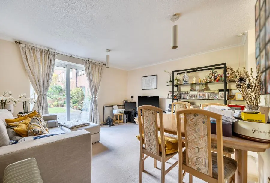 Sandhurst Road, TN2, photo 3