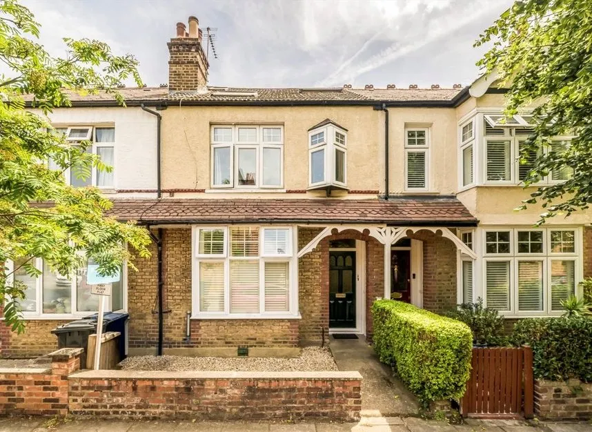 2 bed flat for sale — Convent Gardens, Ealing, W5