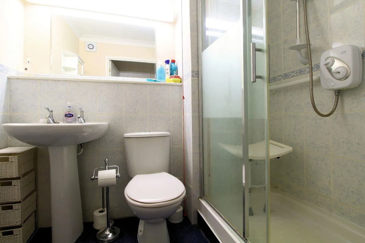 Mount Hermon Road, Woking, GU22, photo 6