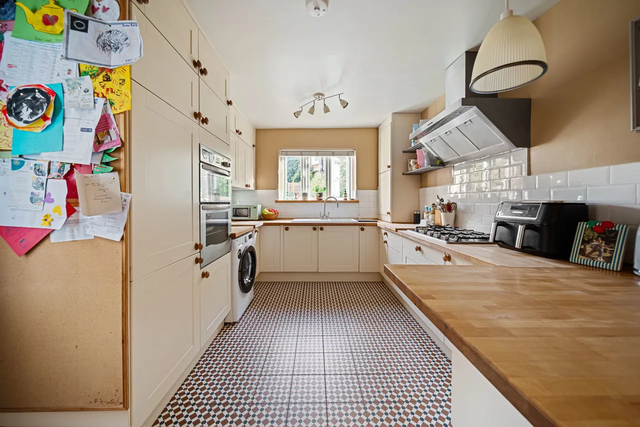 Woolstone Road, SE23, photo 17