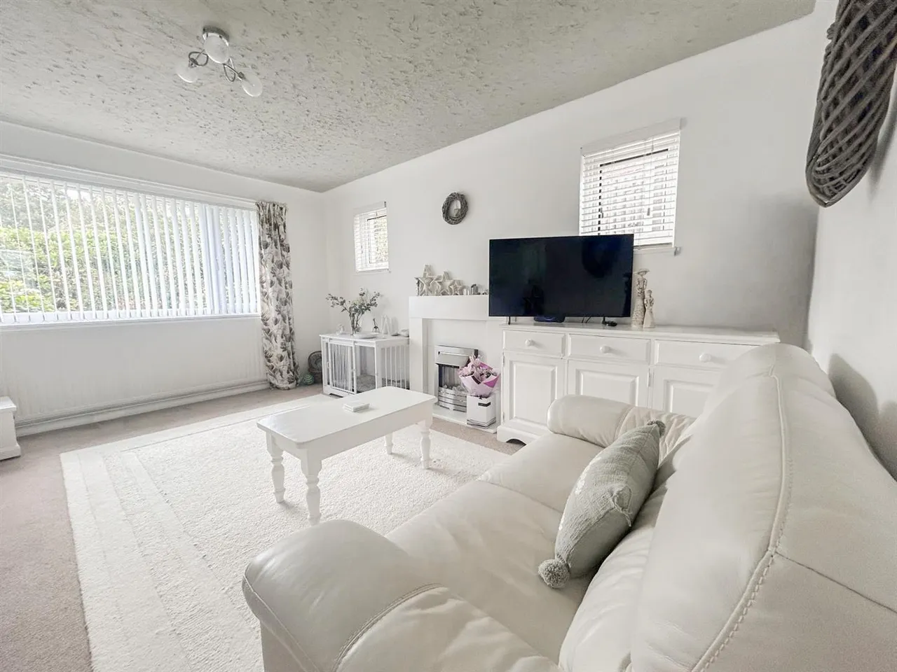 Oakwood Close, Hastings, TN34, photo 2