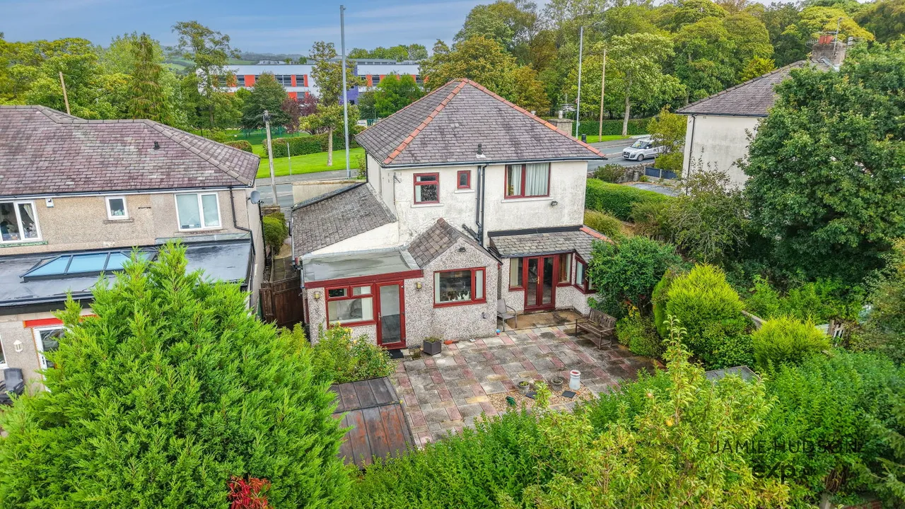 Burnley Road, Padiham, BB12, photo 37