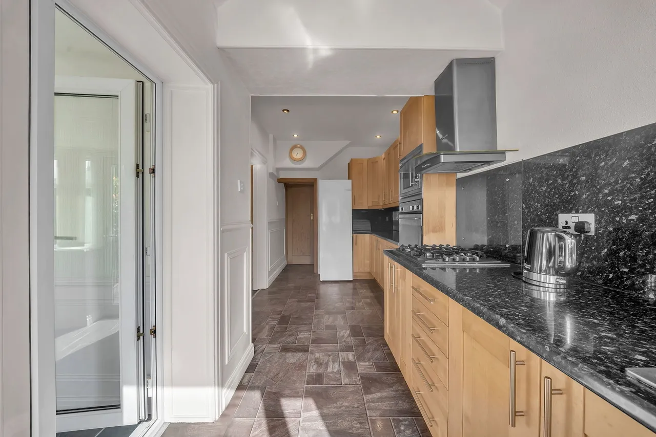 Burnley Road, Padiham, BB12, photo 15