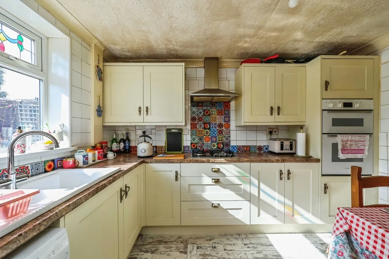 Winscombe Mount, Clifton, Nottingham, NG11, photo 2