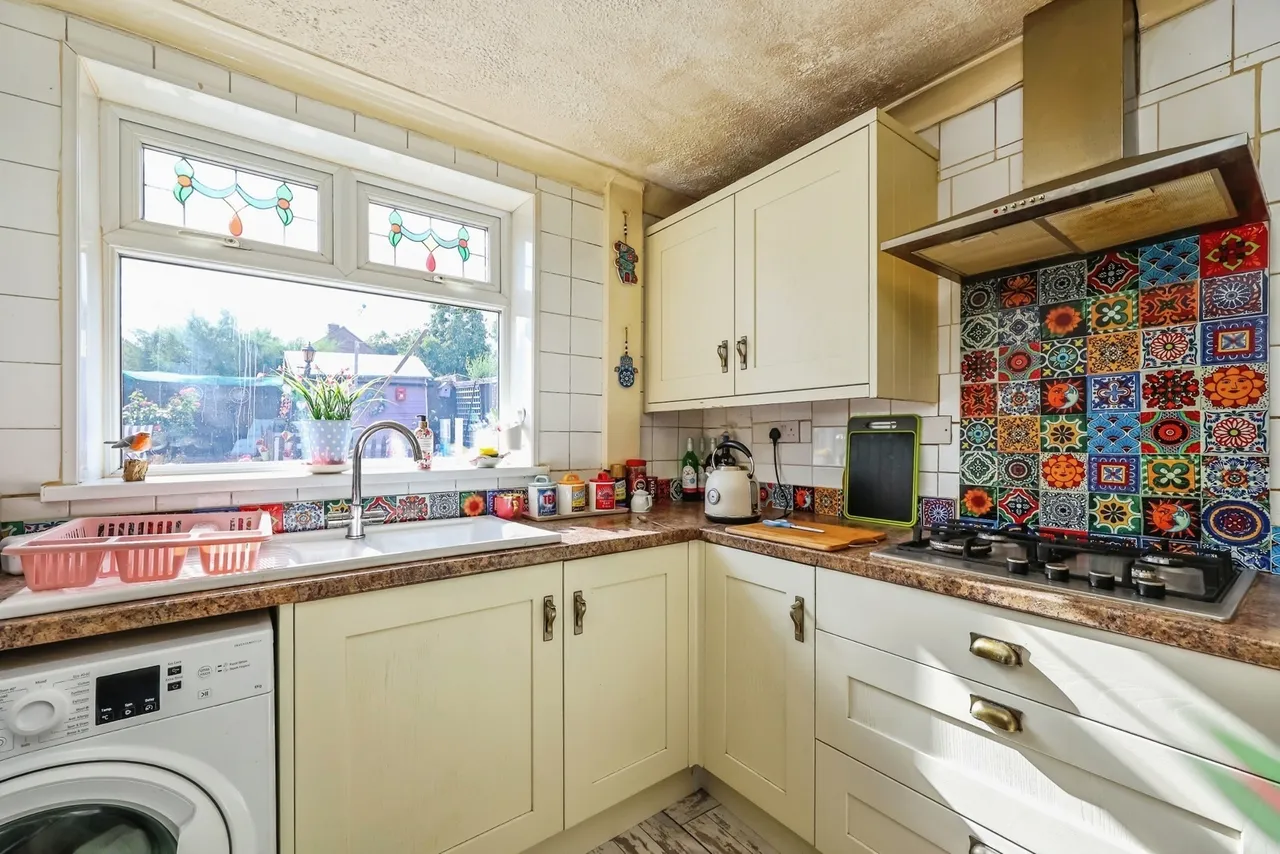 Winscombe Mount, Clifton, Nottingham, NG11, photo 5