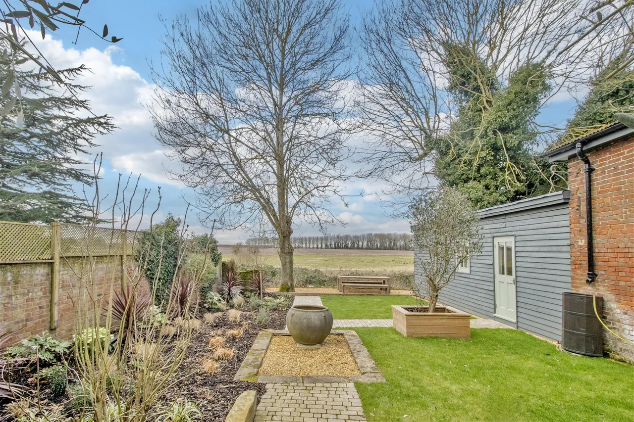 Canterbury Road, Wingham, CT3, photo 2