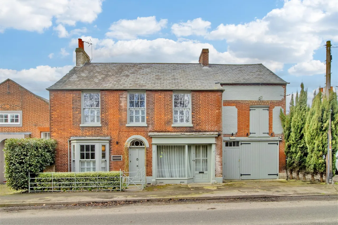 6 bed house for sale, Canterbury Road, Wingham, CT3