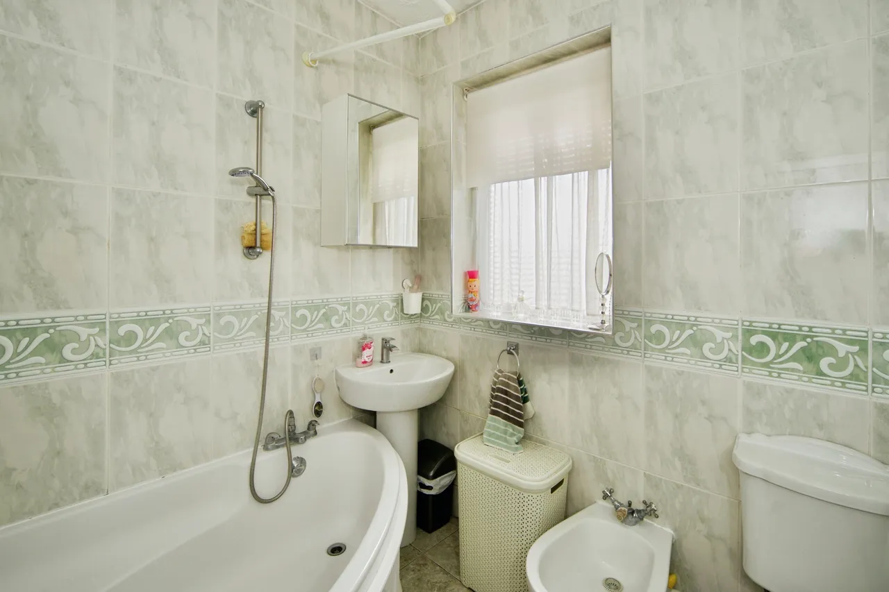 Nelson Road, London, E4, photo 14