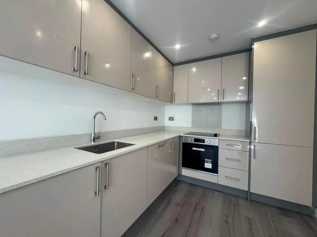 1 bed flat to rent, High Street, Swanley, BR8