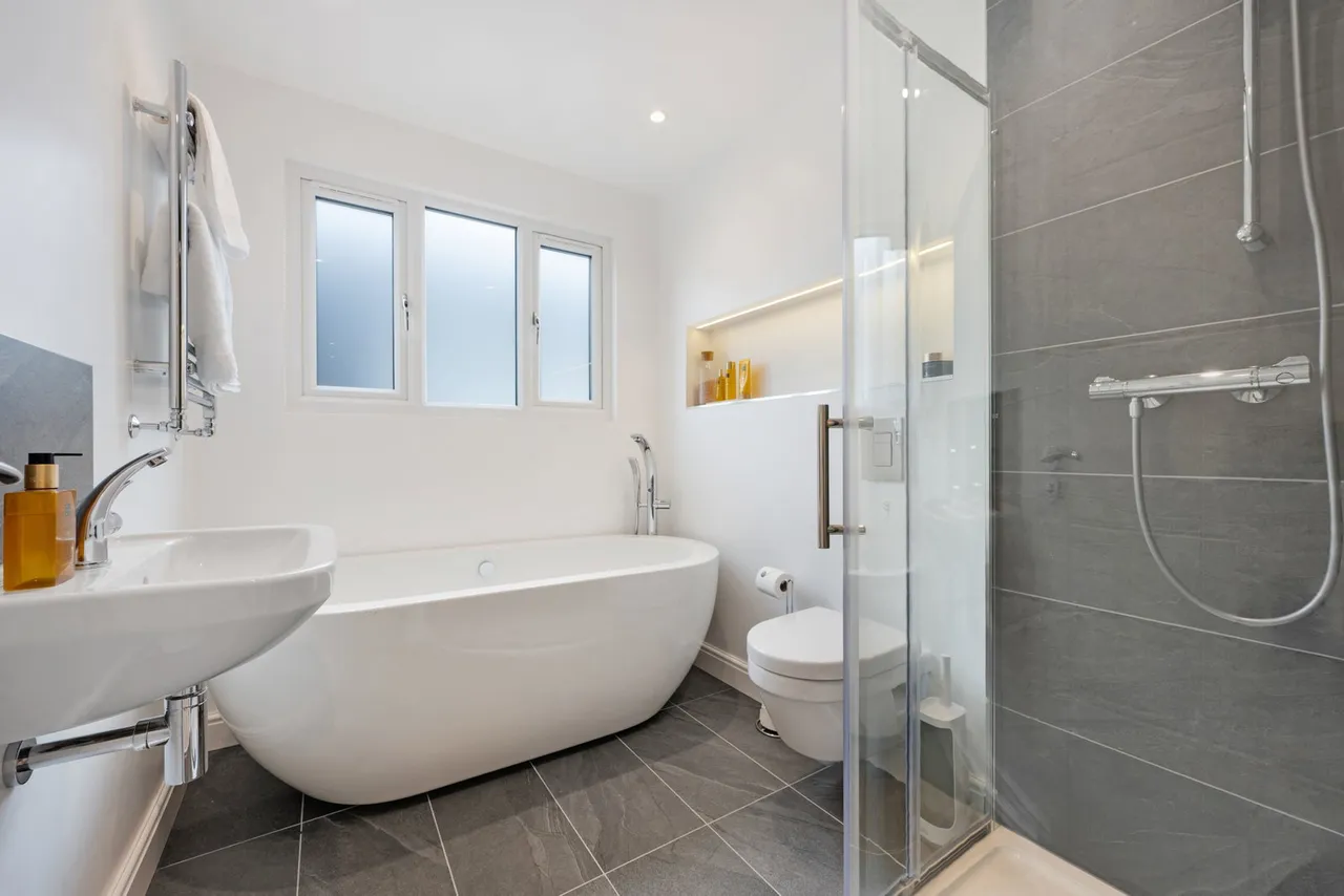 refurbished & re-imagined family home: Lynwood Drive, Stalmine, FY6, photo 32