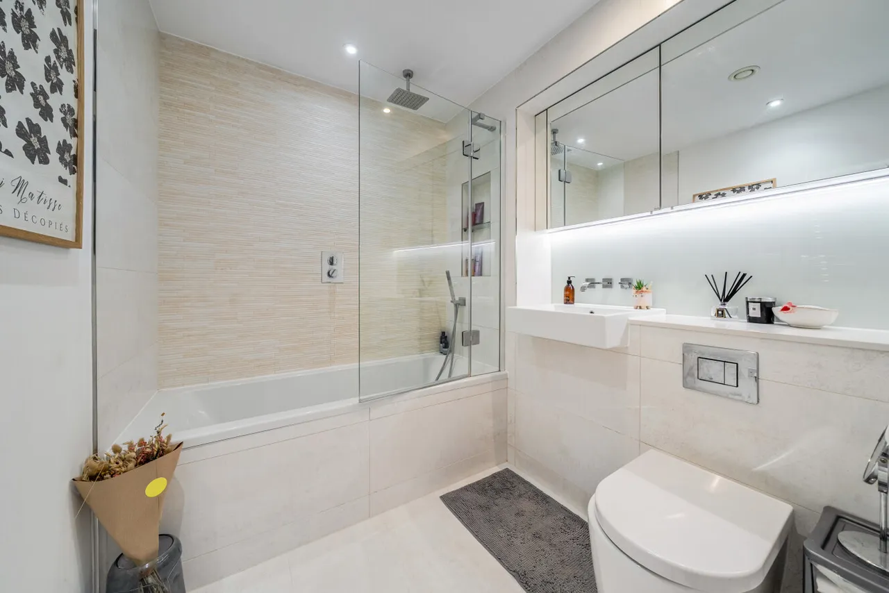 Gaumont Place, Streatham Hill, London, SW2, photo 6