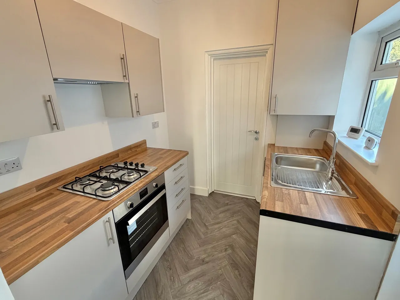 Oakleigh Avenue, Southchurch Village, SS1, photo 2