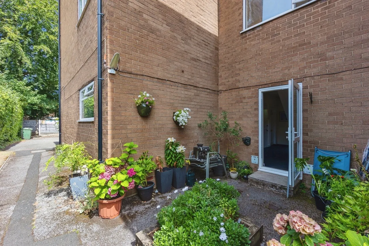 Northenden Road, Sale, Greater Manchester, M33, photo 15