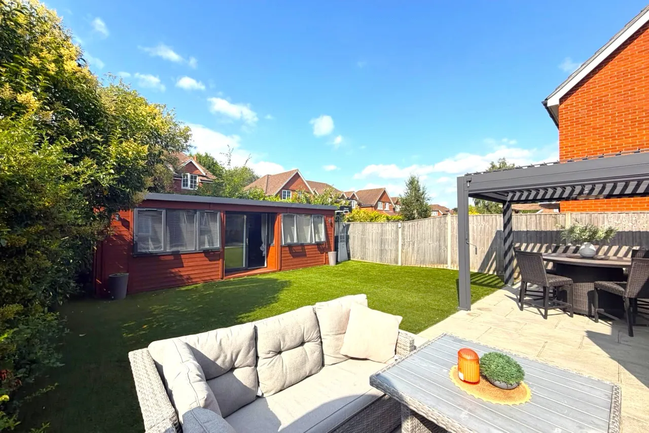 The Oaks, Ash, Surrey, GU12 6FF, photo 8