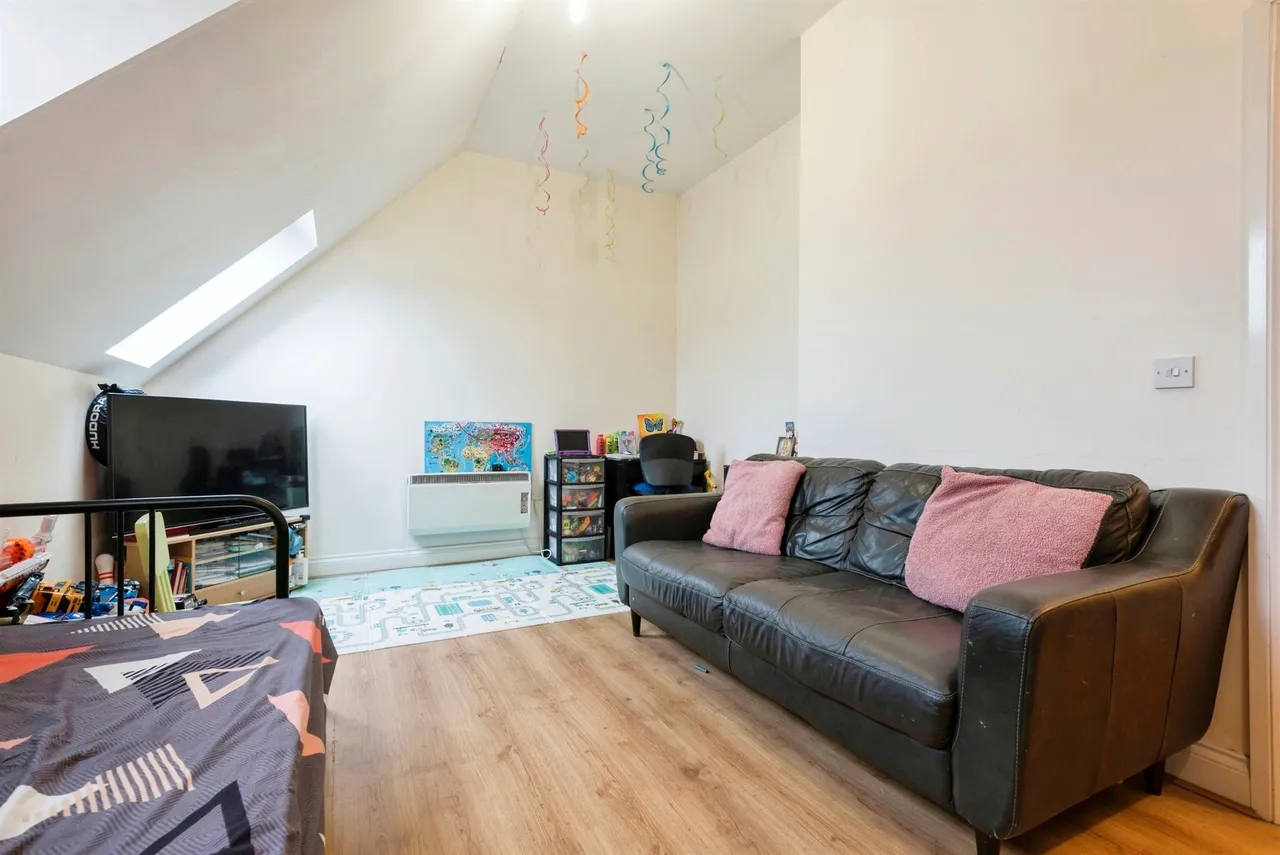 Kneesworth Street, Royston, photo 6