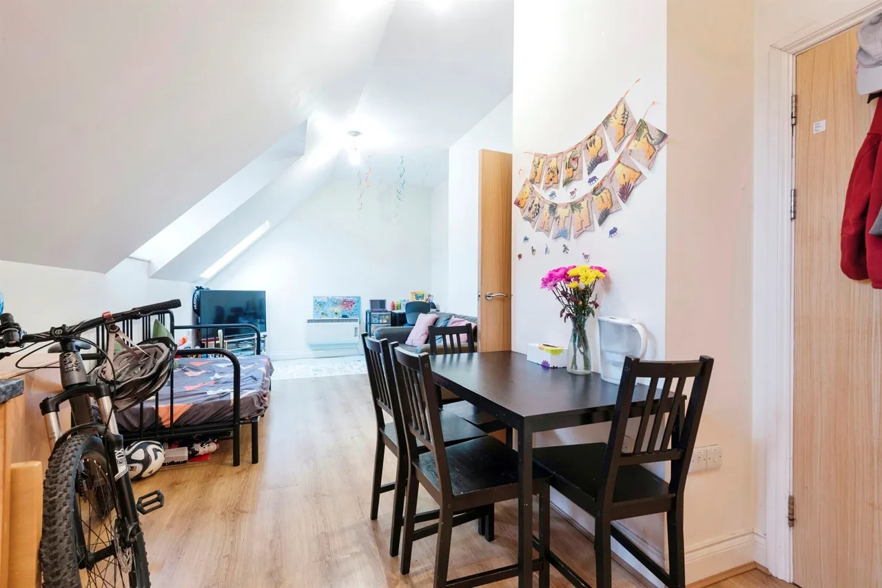 Kneesworth Street, Royston, photo 10