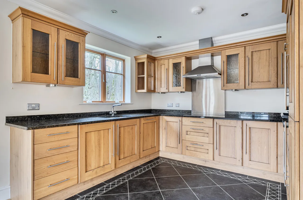 Salisbury Road, Sherfield English, SO51, photo 4
