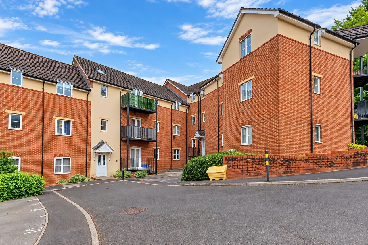 Dashwood Avenue, High Wycombe, HP12, photo 15