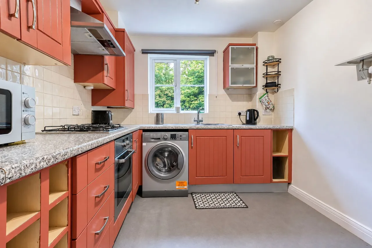 Dashwood Avenue, High Wycombe, HP12, photo 12