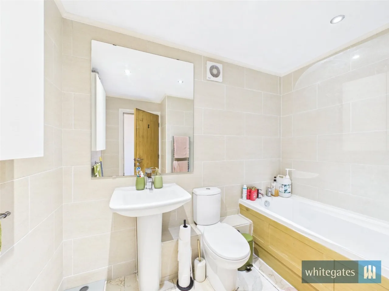 Town Street, Rodley, LS13, photo 11