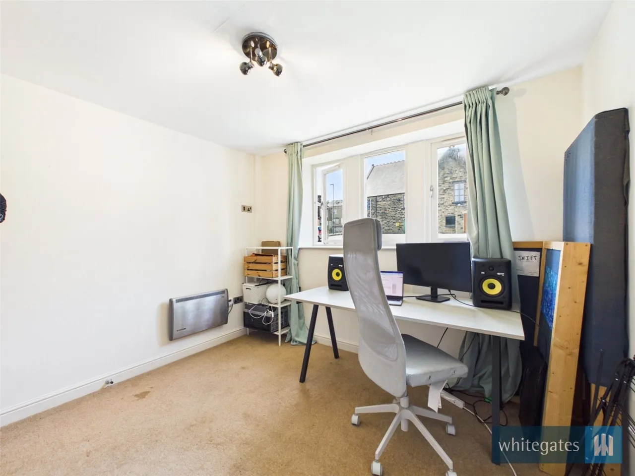 Town Street, Rodley, LS13, photo 4