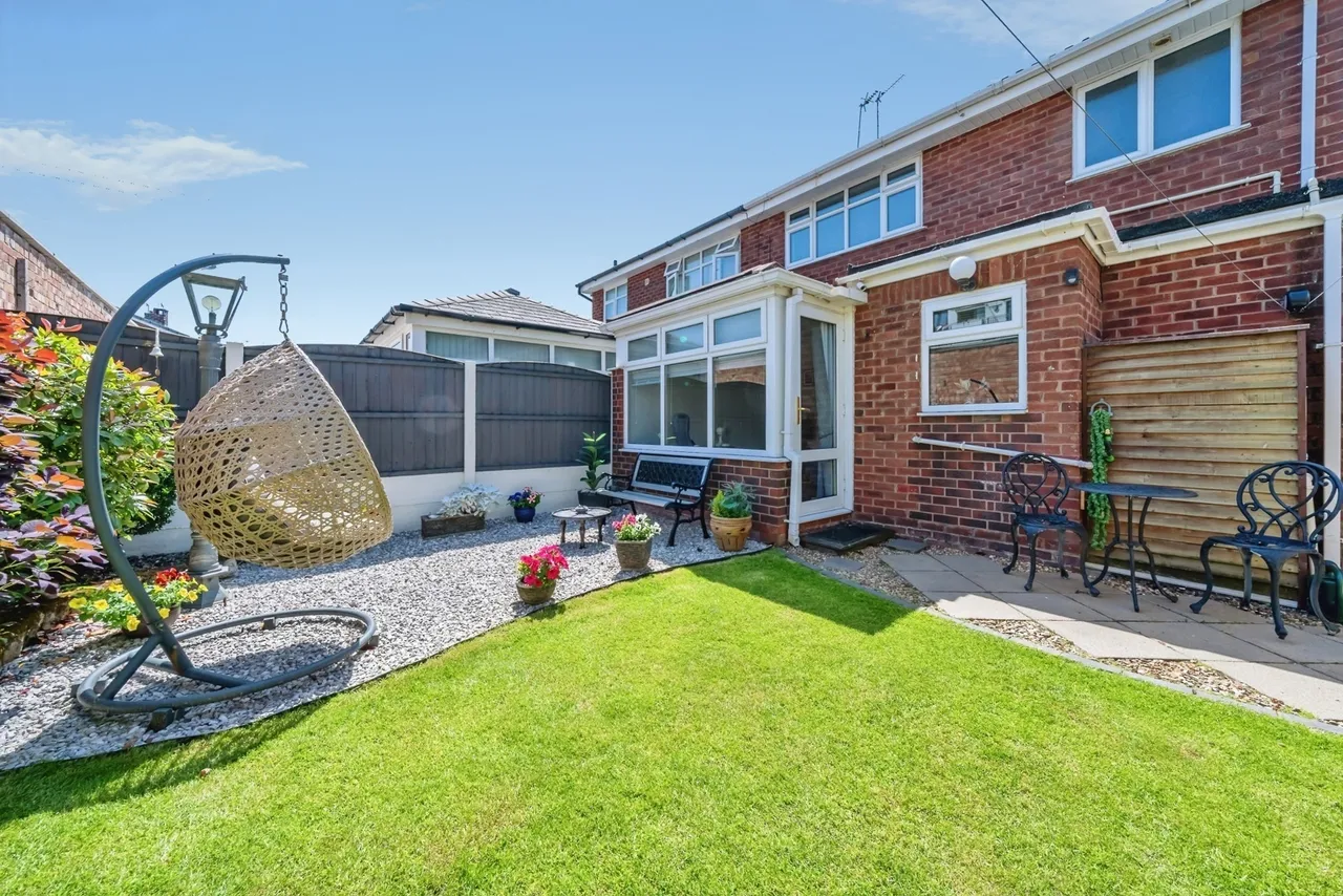 Byron Court, Warrington, WA2, photo 2
