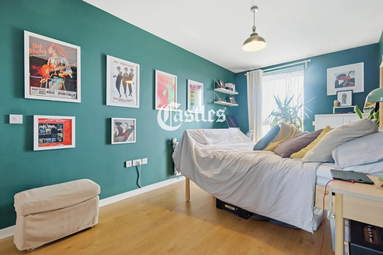 Bathurst Square, London, N15, photo 5