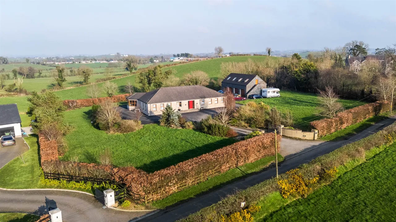 5 bed house for sale, Back Road, Drumbo, BT27