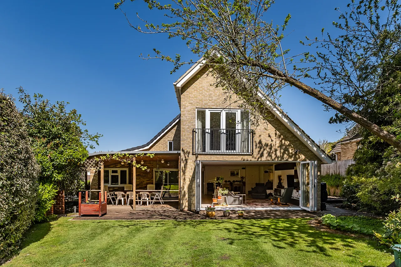 6 bed house for sale — Church Meadow, Surbiton, KT6